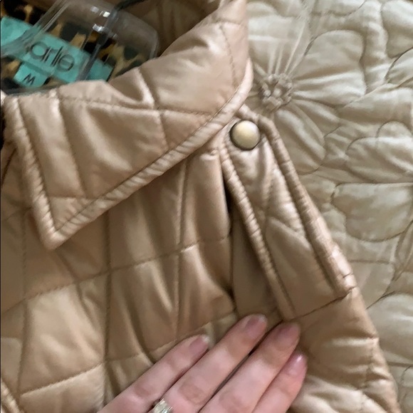 Gold/Tan Belted Puffer Coat - Size M - Picture 3 of 7